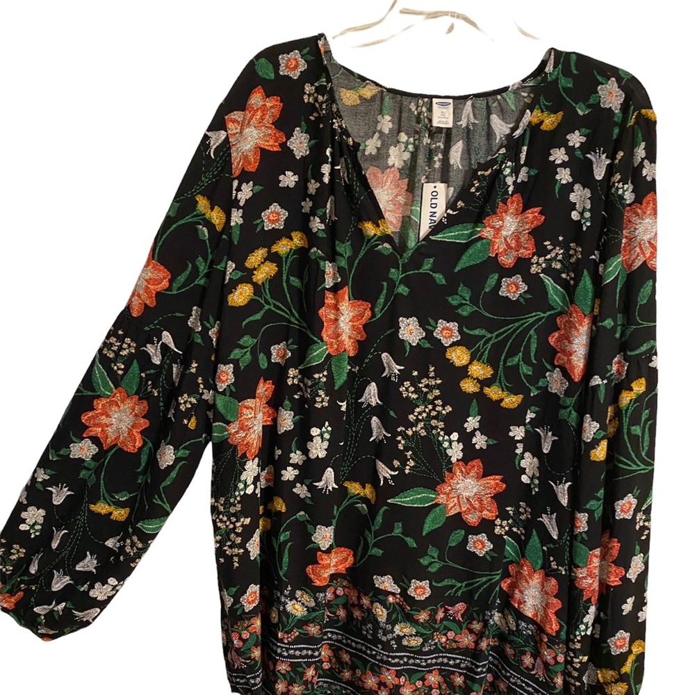 Old Navy NWT XL Tall Black Floral Peasant Style Women’s Top.